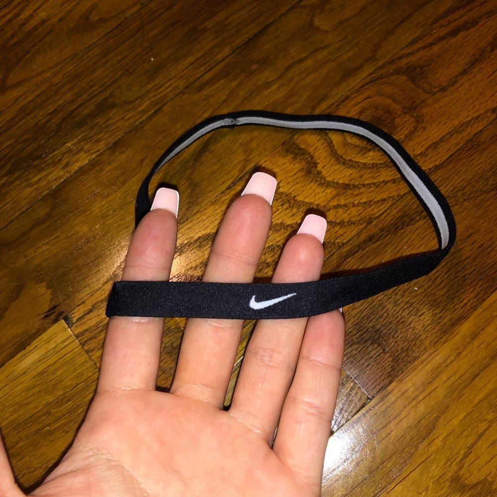 Nike headband